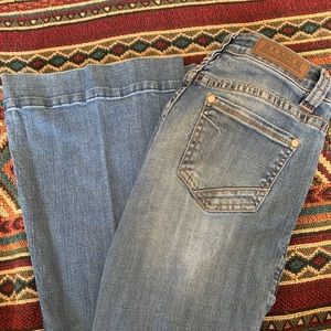 High-waisted flare jeans